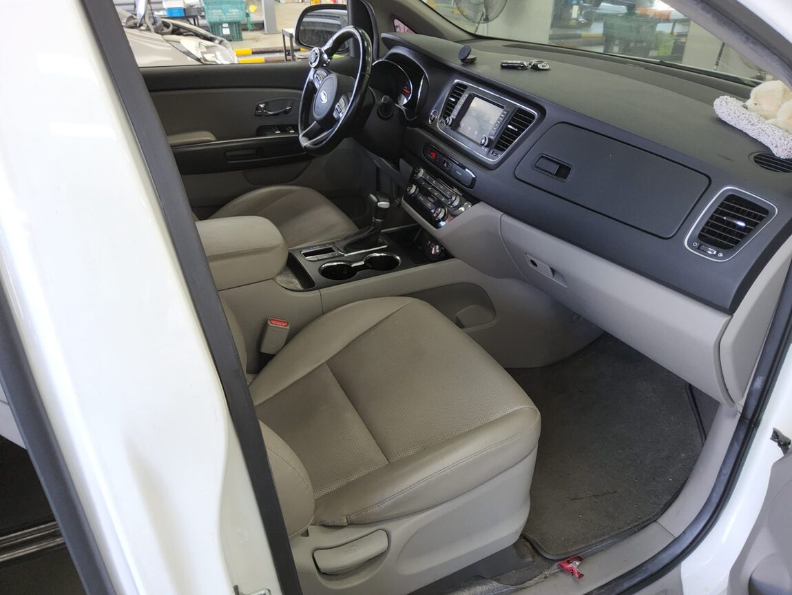 KIA THE NEW CARNIVAL 9-SEATER DIESEL LUXURY 2019 - zdjęcie 14