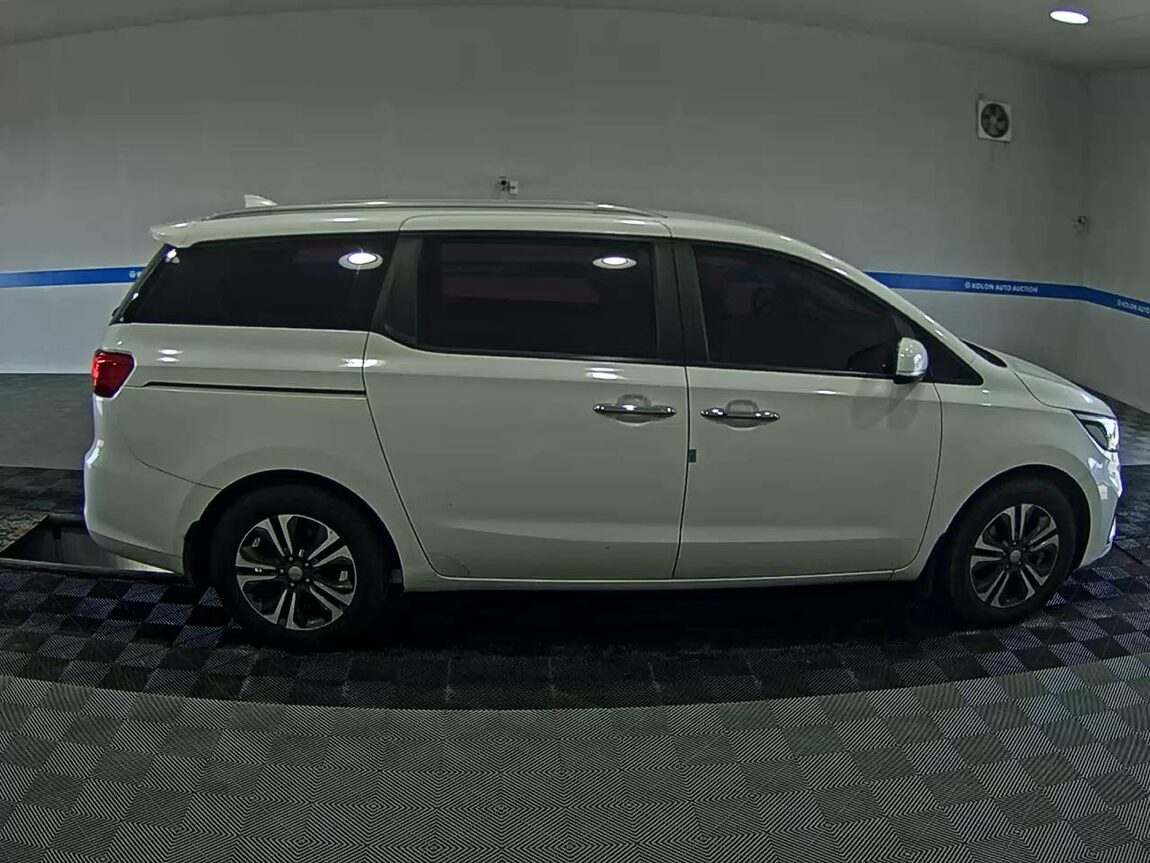 KIA THE NEW CARNIVAL 9-SEATER DIESEL LUXURY 2019 - zdjęcie 4