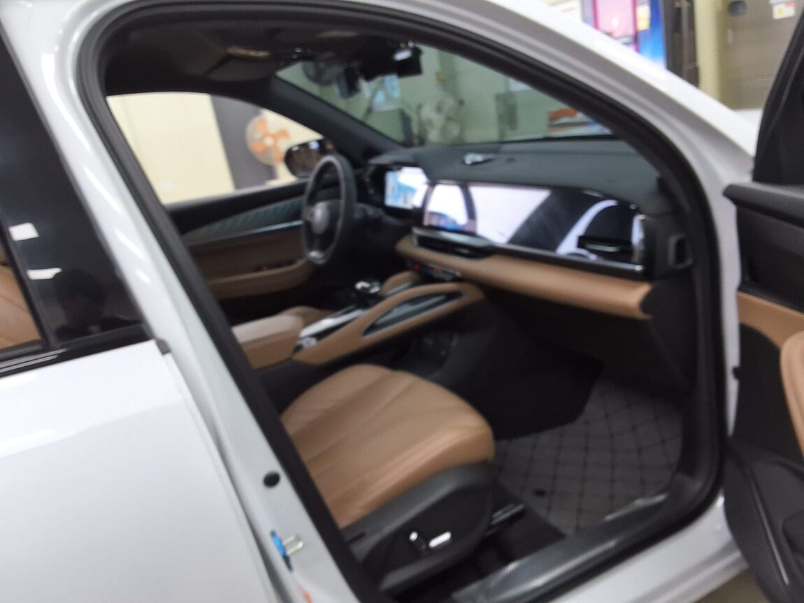 RENAULT (SAMSUNG) GRAND KOLEOS HYBRID 1.5 HEV ICONIC 2025 - zdjęcie 15