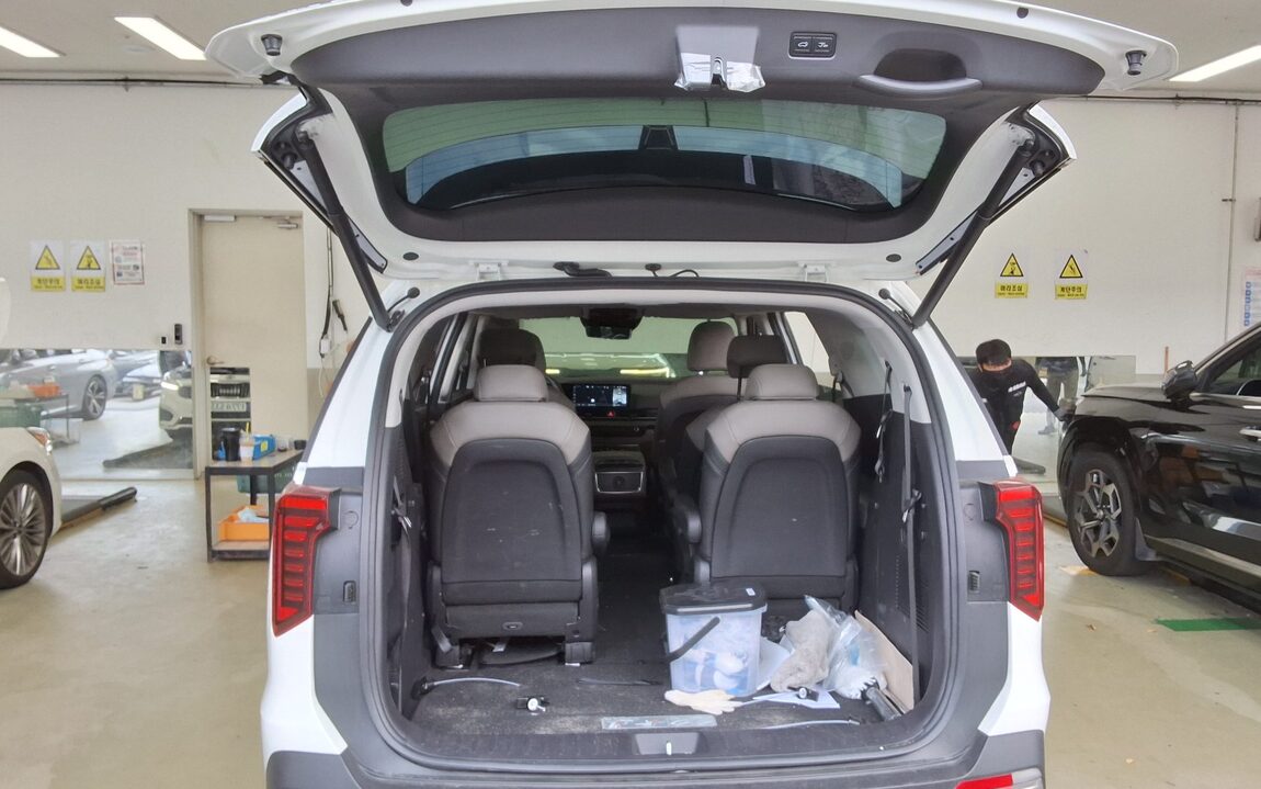 KIA THE NEW CARNIVAL HYBRID (KA4) 1.6 HEV 9-SEATER NOBLESSE 2025 - zdjęcie 15