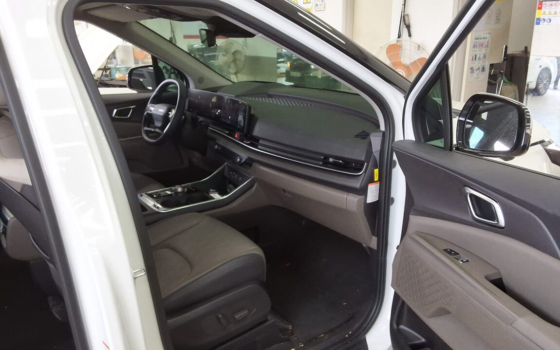 KIA THE NEW CARNIVAL HYBRID (KA4) 1.6 HEV 9-SEATER NOBLESSE 2025 - zdjęcie 14