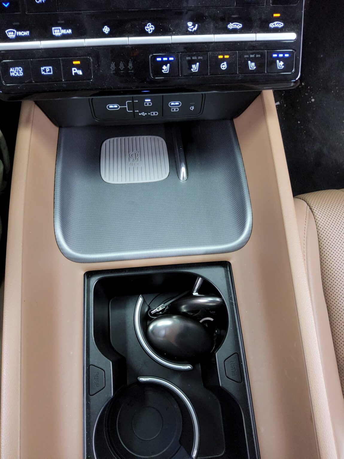 HYUNDAI THE ALL NEW GRANDEUR GASOLINE 2.5 PREMIUM 2023 - zdjęcie 19