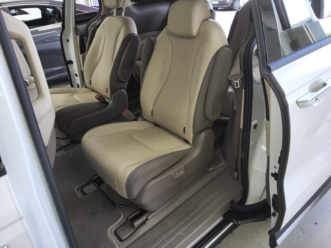 KIA THE NEW CARNIVAL HYBRID (KA4) 1.6 HEV 9-SEATER SIGNATURE 2026 - zdjęcie 12