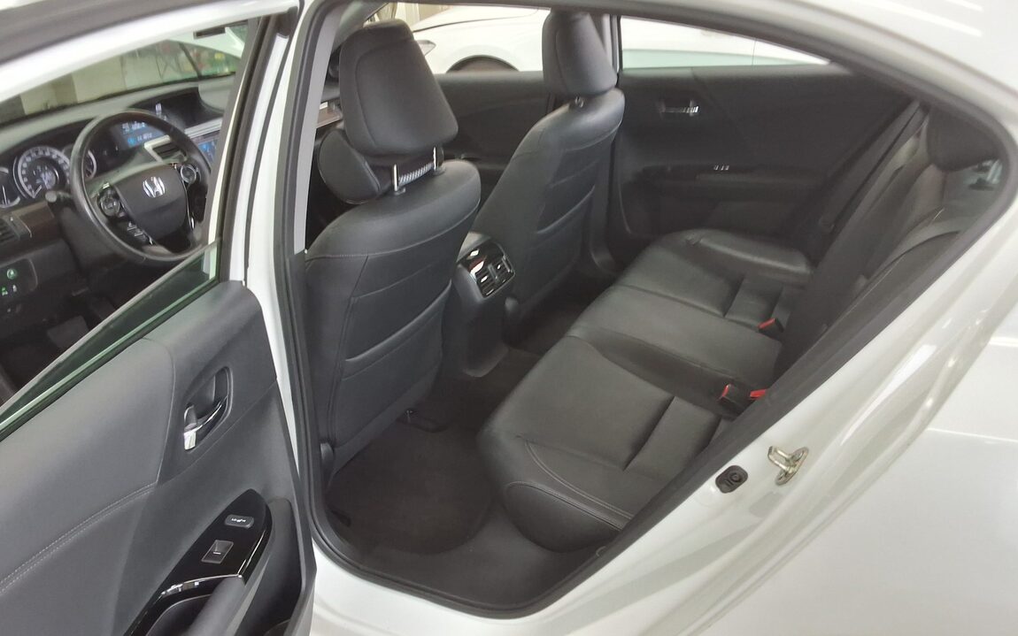 HONDA ACCORD (9TH GEN) 2.4 EX-L 2017 - zdjęcie 12