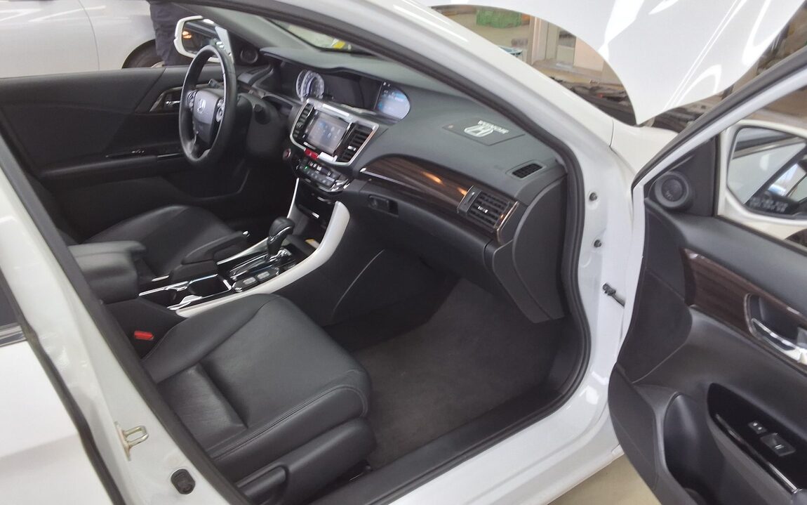HONDA ACCORD (9TH GEN) 2.4 EX-L 2017 - zdjęcie 14