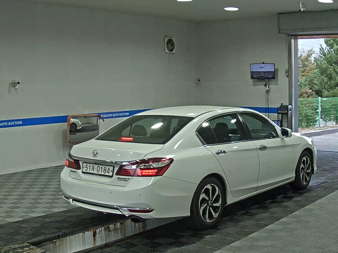 HONDA ACCORD (9TH GEN) 2.4 EX-L 2017 - zdjęcie 5