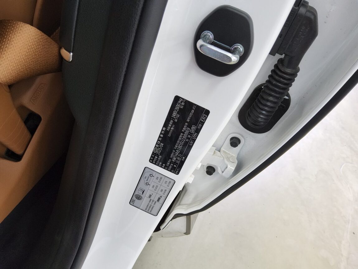 GENESIS NEW GV80 2.5 GASOLINE AWD BASE MODEL 2025 - zdjęcie 16