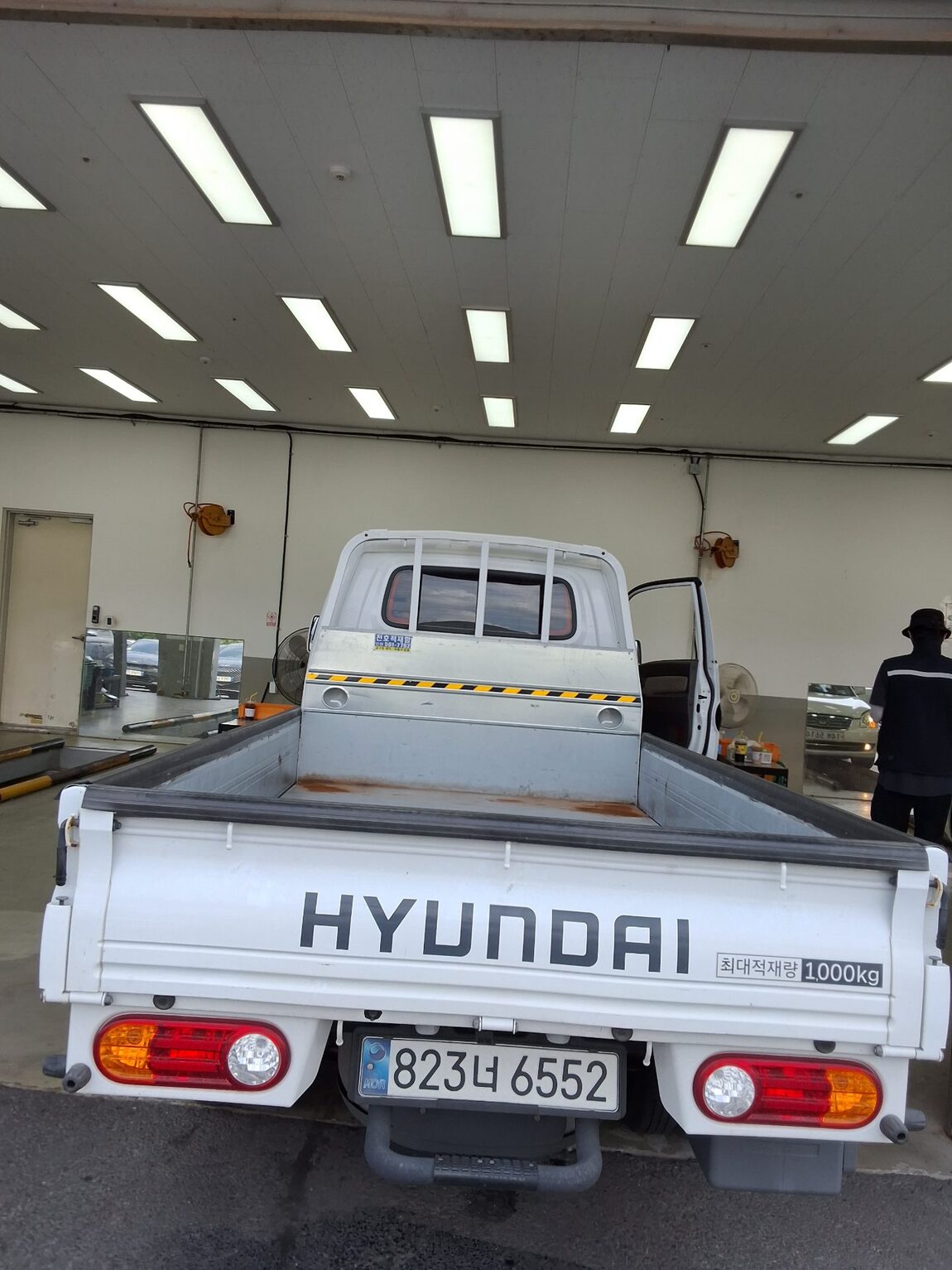 HYUNDAI PORTER II LPG SUPER CAB EXTRA LONG WHEELBASE PREMIUM 2024 - zdjęcie 13