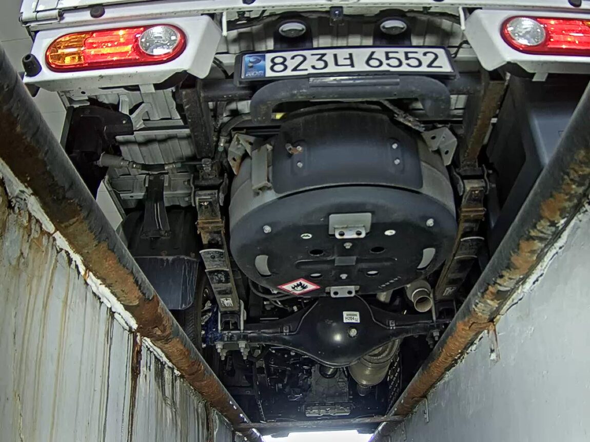HYUNDAI PORTER II LPG SUPER CAB EXTRA LONG WHEELBASE PREMIUM 2024 - zdjęcie 8