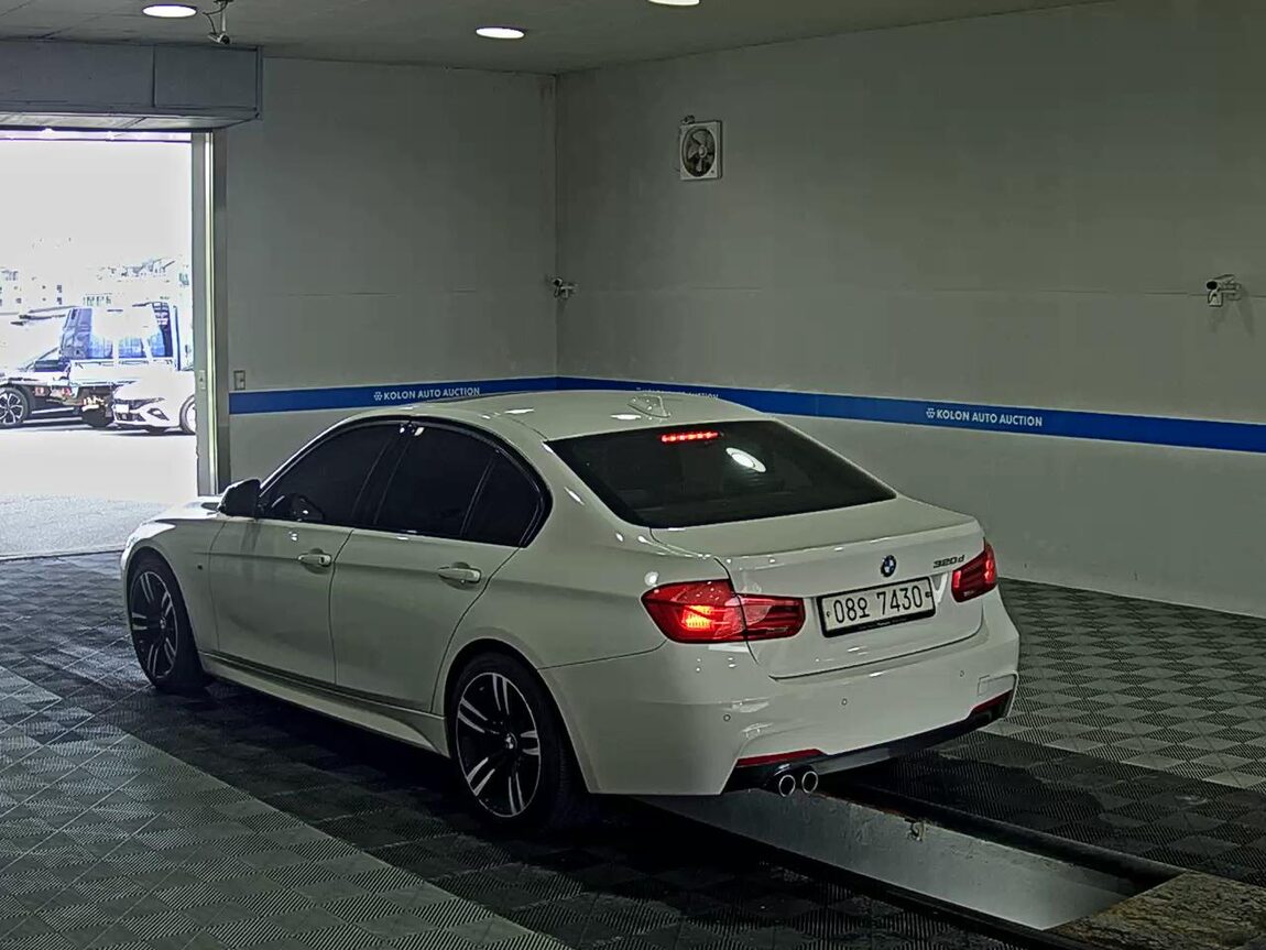 BMW 3 SERIES (6TH GEN) 320d M SPORT 2017 - zdjęcie 6
