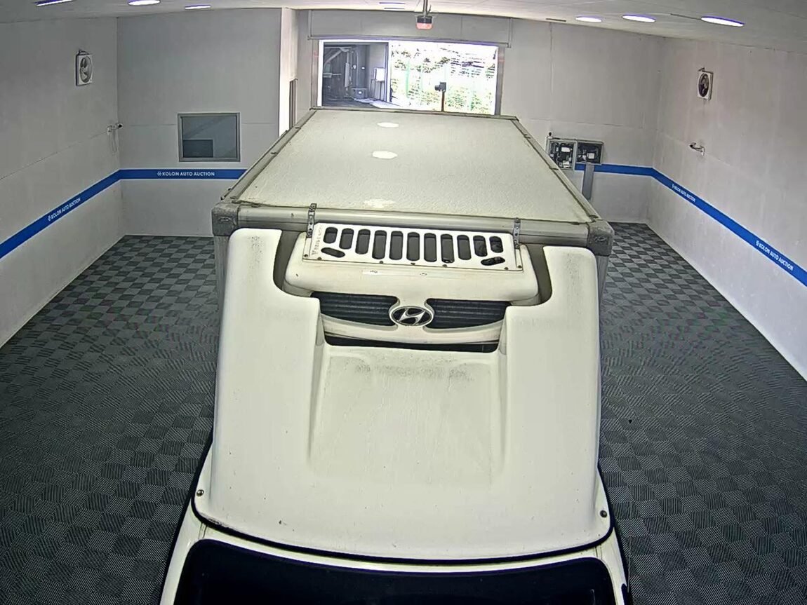 HYUNDAI PORTER II HIGH-ROOF FREEZER BOX TRUCK SUPER CAB TWIN COMPRESSOR 2019 - zdjęcie 7