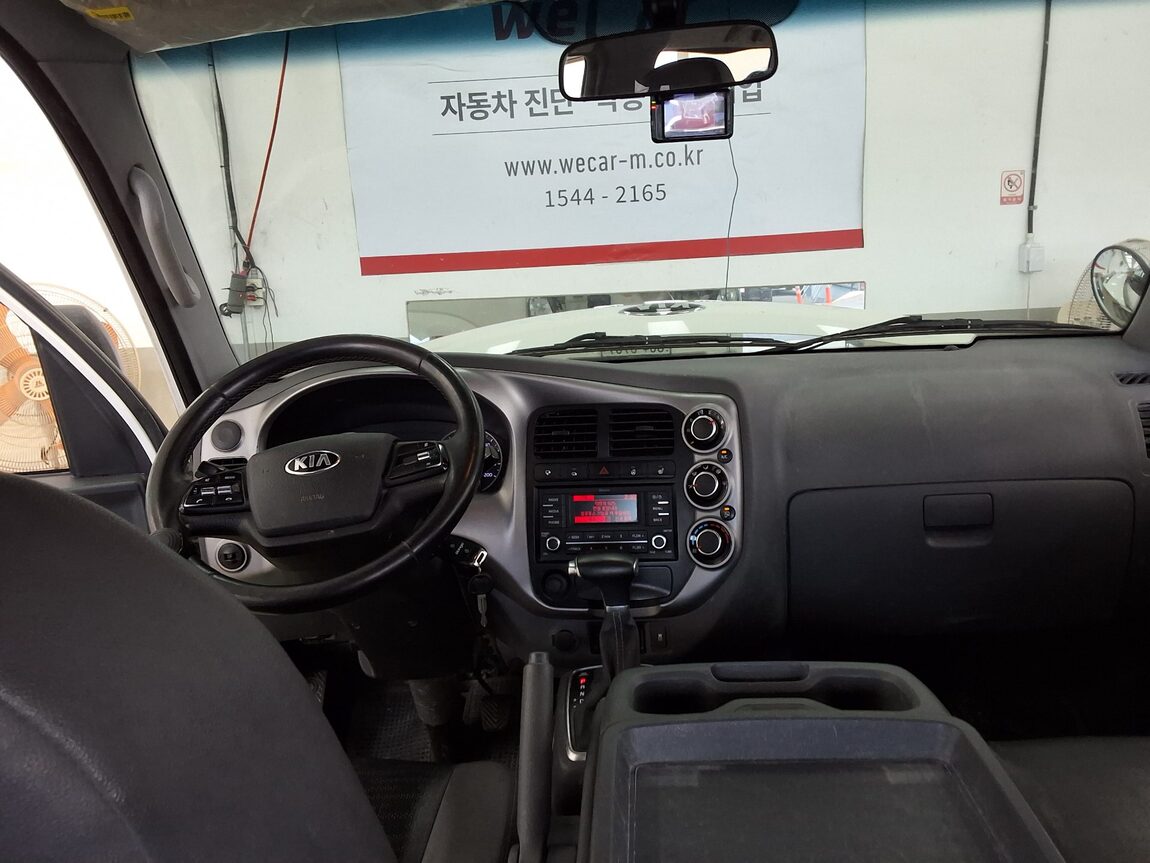 KIA THE NEW BONGO III CARGO 1 TON DOUBLE CAB EXTRA LONG WHEELBASE L 2020 - zdjęcie 11