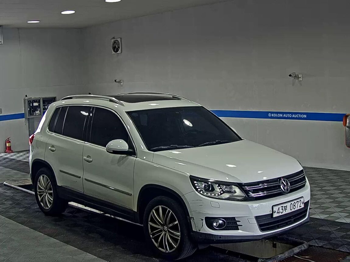 VOLKSWAGEN TIGUAN 2.0 TDI BLUEMOTION PREMIUM 2016 - zdjęcie 3