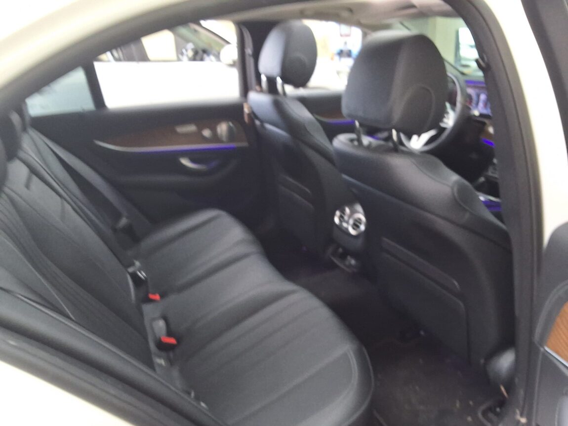 MERCEDES-BENZ E-CLASS (5TH GEN) E300 4MATIC EXCLUSIVE 2019 - zdjęcie 14
