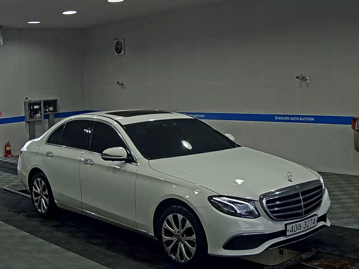 MERCEDES-BENZ E-CLASS (5TH GEN) E300 4MATIC EXCLUSIVE 2019 - zdjęcie 3