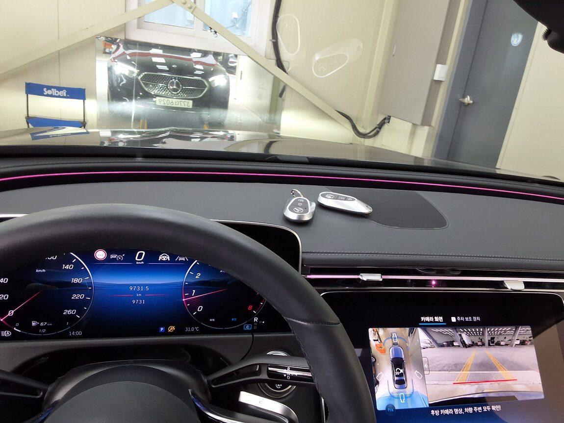 MERCEDES-BENZ E-CLASS (6TH GEN) E200 AVANTGARDE 2026 - zdjęcie 25