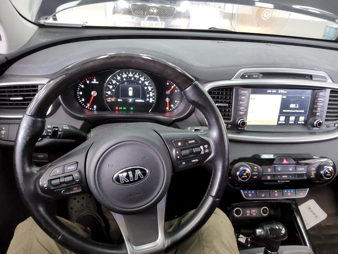KIA ALL NEW SORENTO R2.0 2WD NOBLESSE SPECIAL 2015 - zdjęcie 17