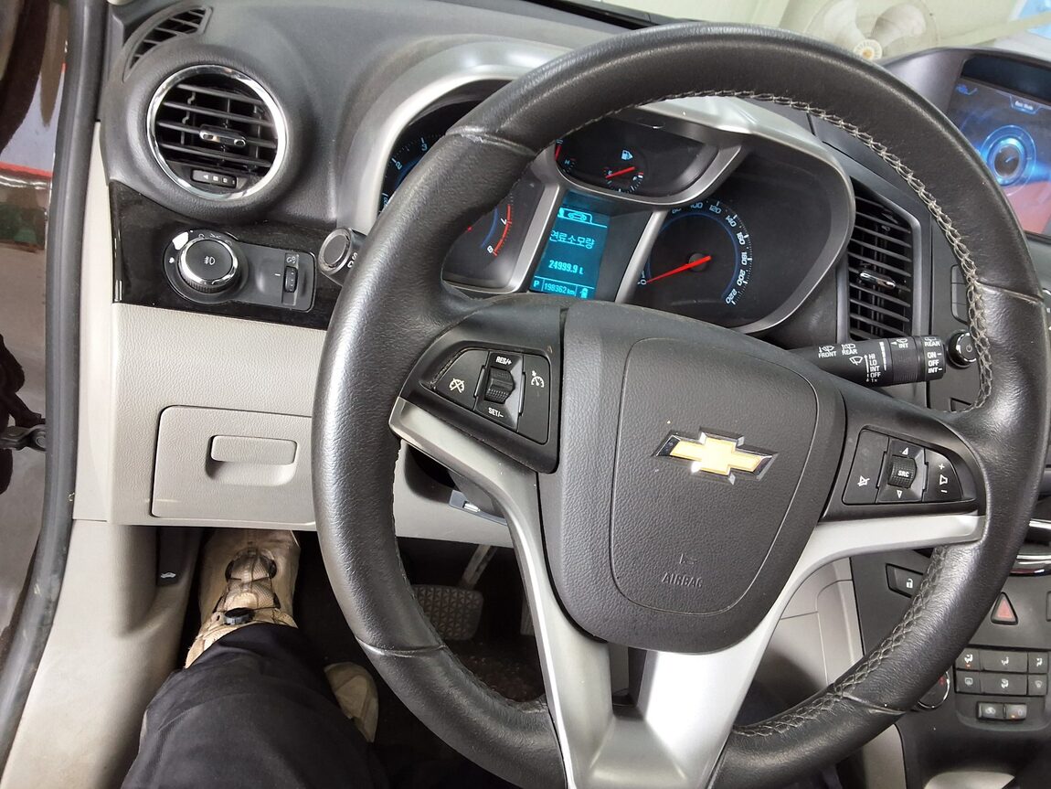 CHEVROLET (DAEWOO) ORLANDO 2.0 LPGi PLATINUM PACKAGE 2015 - zdjęcie 23