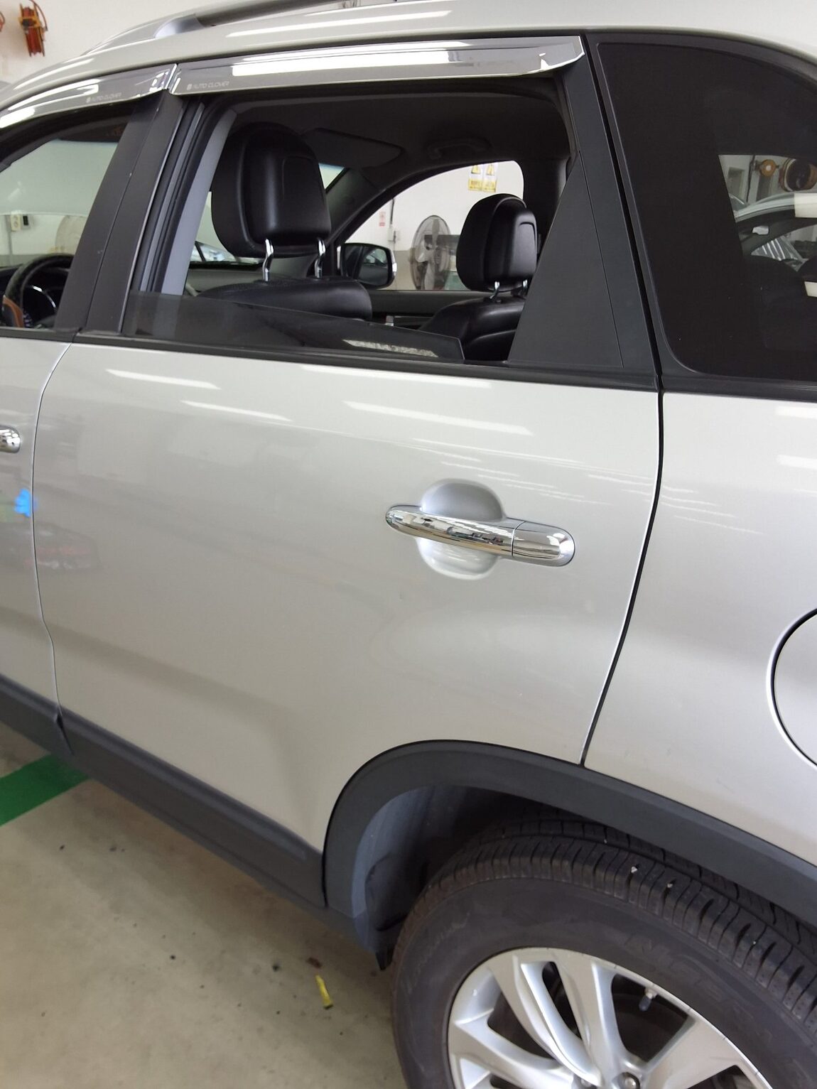 KIA SORENTO R DIESEL 2.2 4WD TLX PREMIUM 2010 - zdjęcie 24