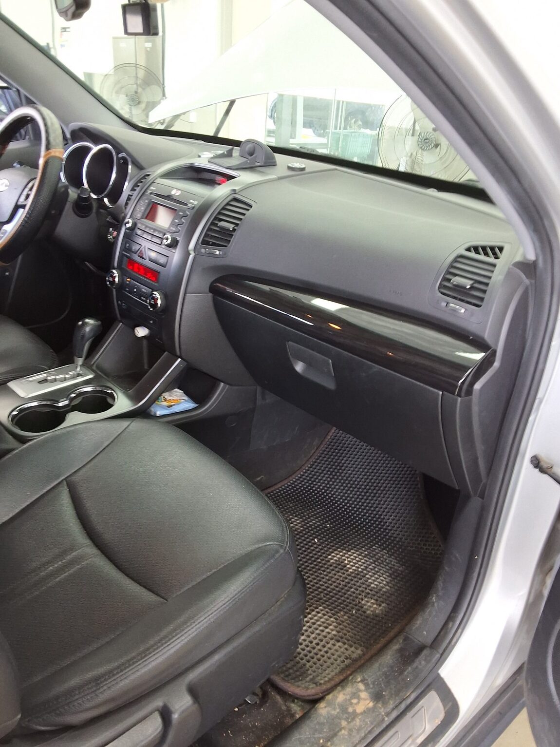 KIA SORENTO R DIESEL 2.2 4WD TLX PREMIUM 2010 - zdjęcie 14