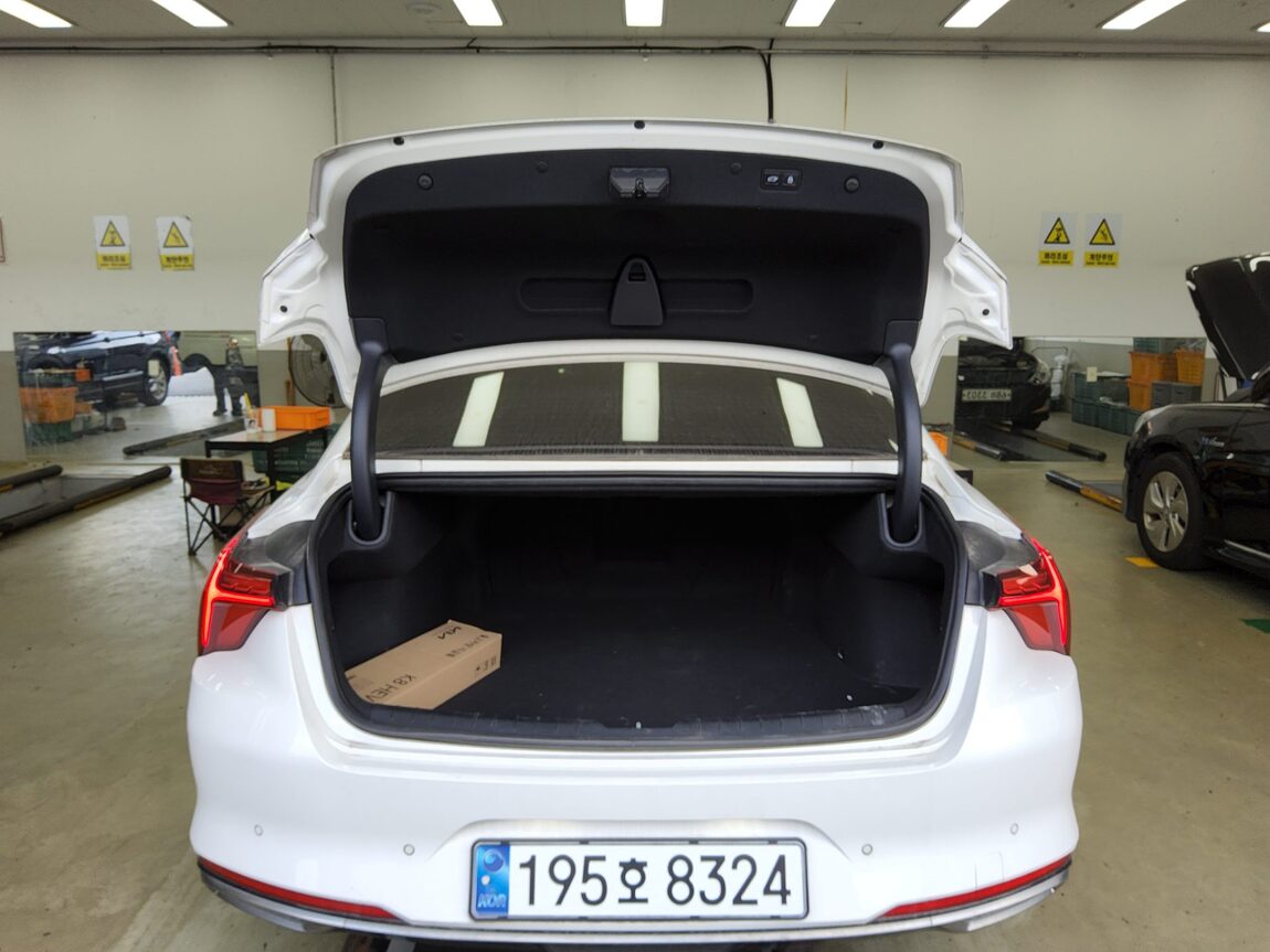 KIA K8 HYBRID HEV NOBLESSE 2023 - zdjęcie 15