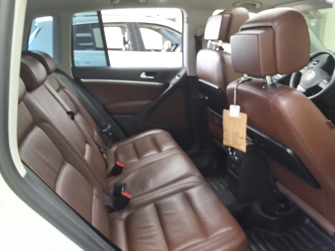 VOLKSWAGEN TIGUAN 2.0 TDI BLUEMOTION PREMIUM 2015 - zdjęcie 14