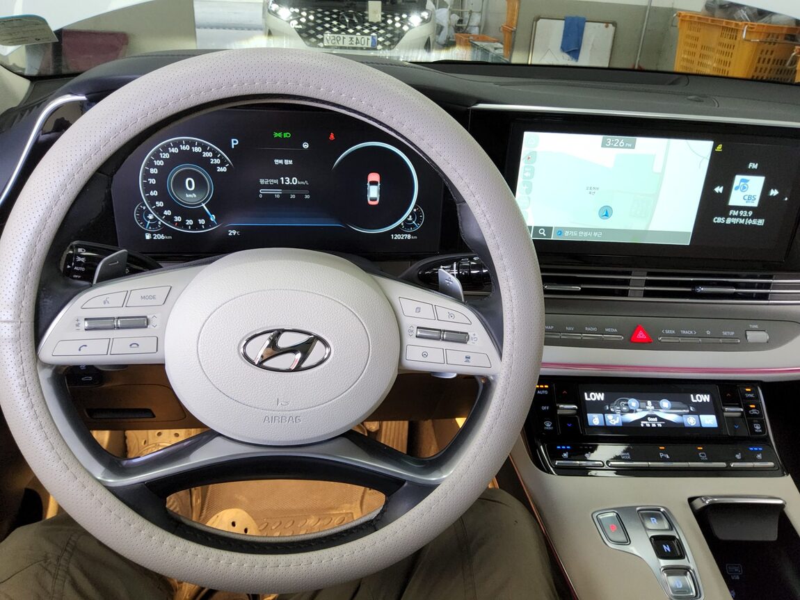 HYUNDAI THE NEW GRANDEUR IG GASOLINE 2.5 LE BLANC 2022 - zdjęcie 17