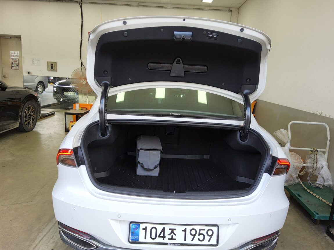 HYUNDAI THE NEW GRANDEUR IG GASOLINE 2.5 LE BLANC 2022 - zdjęcie 15