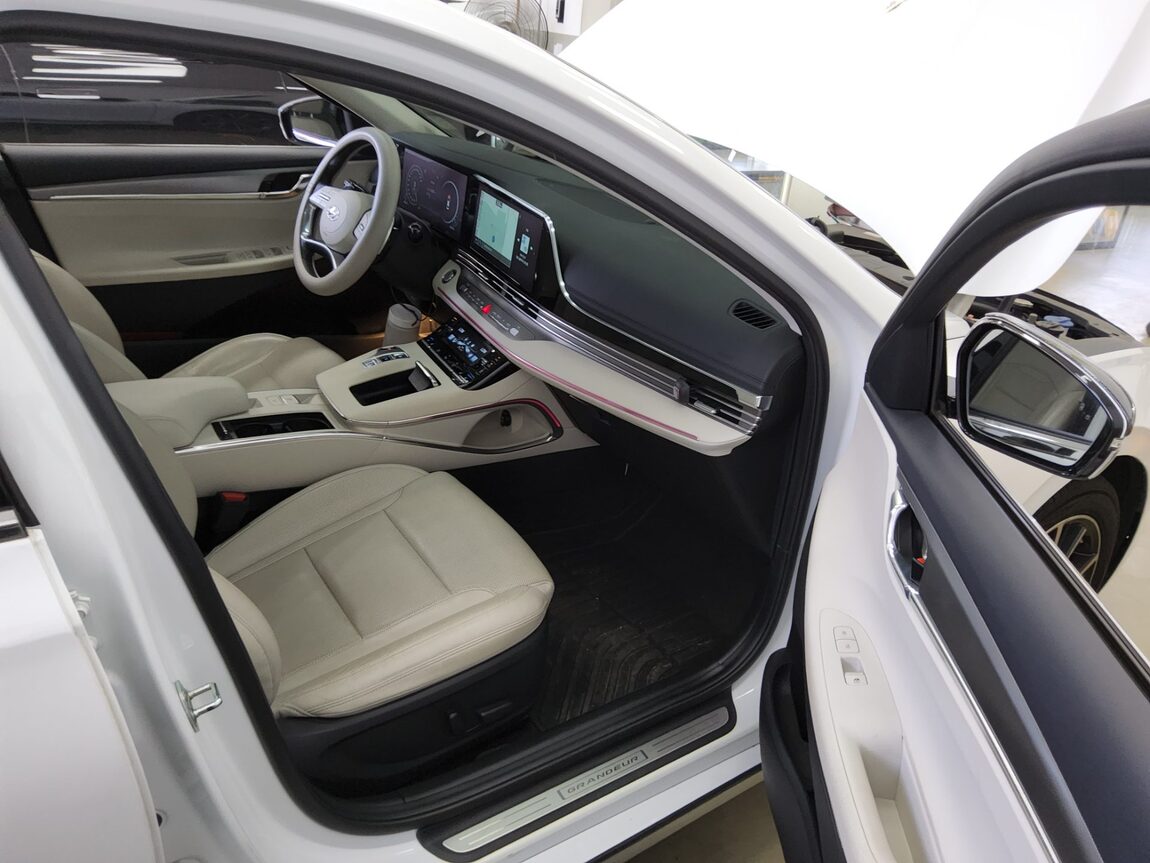 HYUNDAI THE NEW GRANDEUR IG GASOLINE 2.5 LE BLANC 2022 - zdjęcie 14
