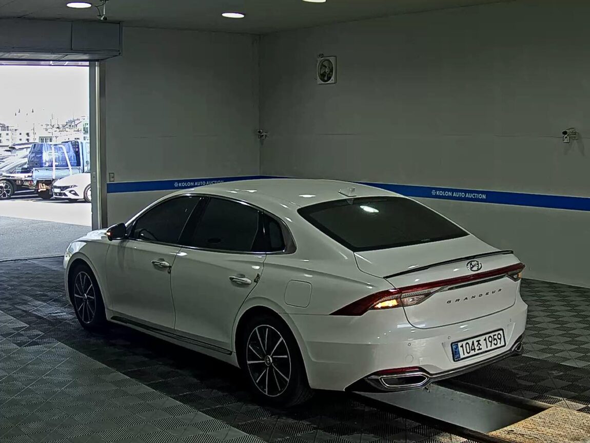 HYUNDAI THE NEW GRANDEUR IG GASOLINE 2.5 LE BLANC 2022 - zdjęcie 6
