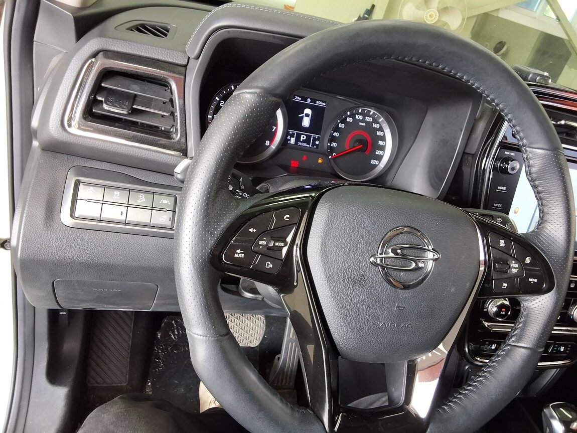 KG MOBILITY (SSANGYONG) VERY NEW TIVOLI 1.5 GASOLINE 2WD V3 2022 - zdjęcie 22