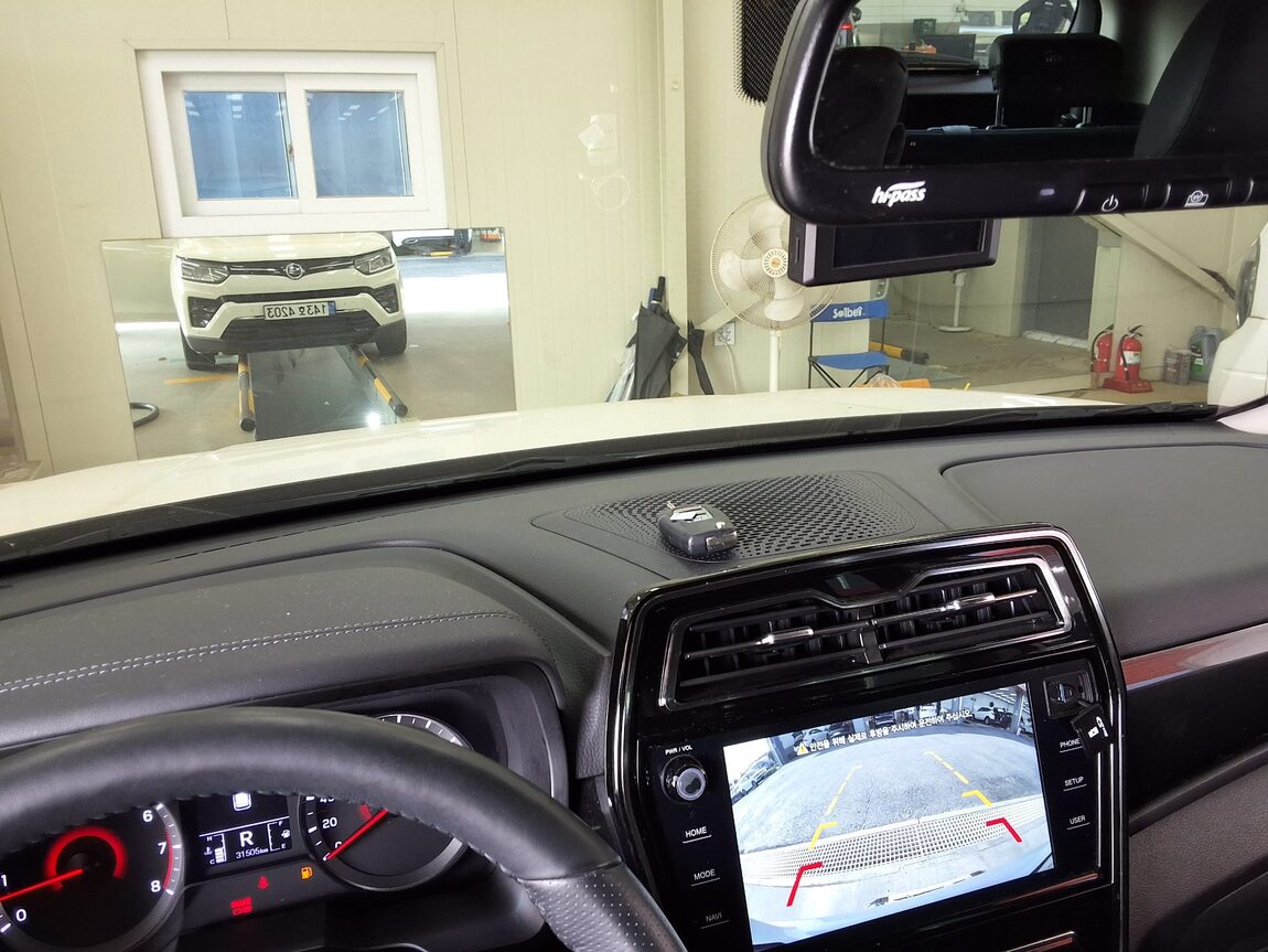 KG MOBILITY (SSANGYONG) VERY NEW TIVOLI 1.5 GASOLINE 2WD V3 2022 - zdjęcie 24