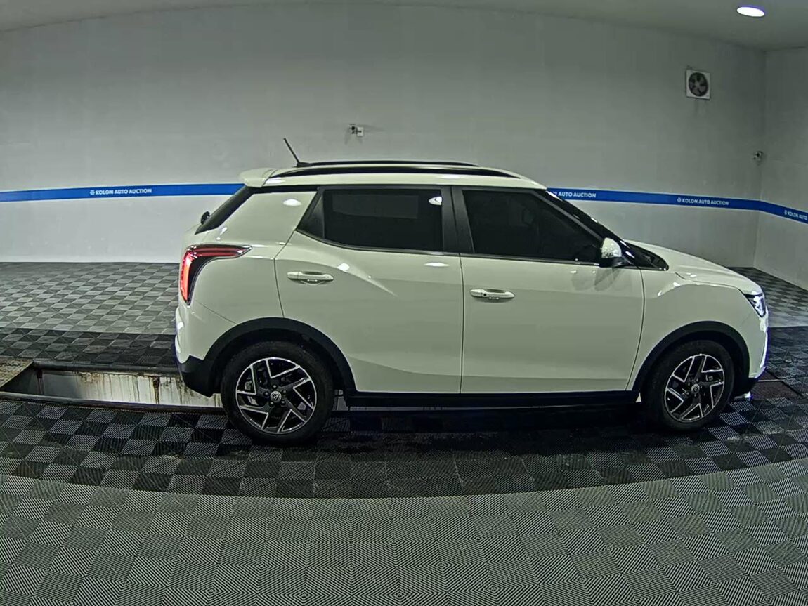KG MOBILITY (SSANGYONG) VERY NEW TIVOLI 1.5 GASOLINE 2WD V3 2022 - zdjęcie 4