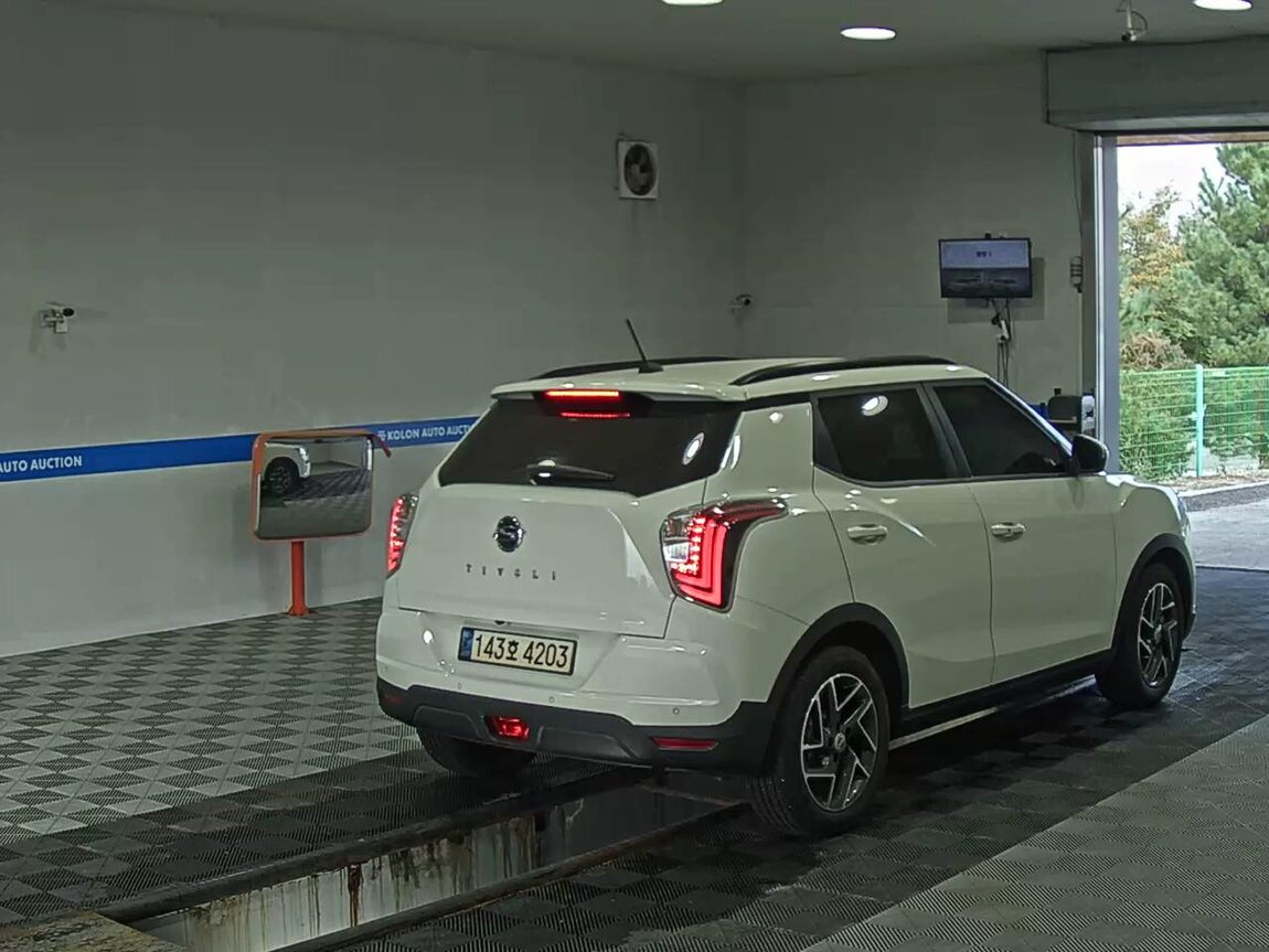 KG MOBILITY (SSANGYONG) VERY NEW TIVOLI 1.5 GASOLINE 2WD V3 2022 - zdjęcie 5