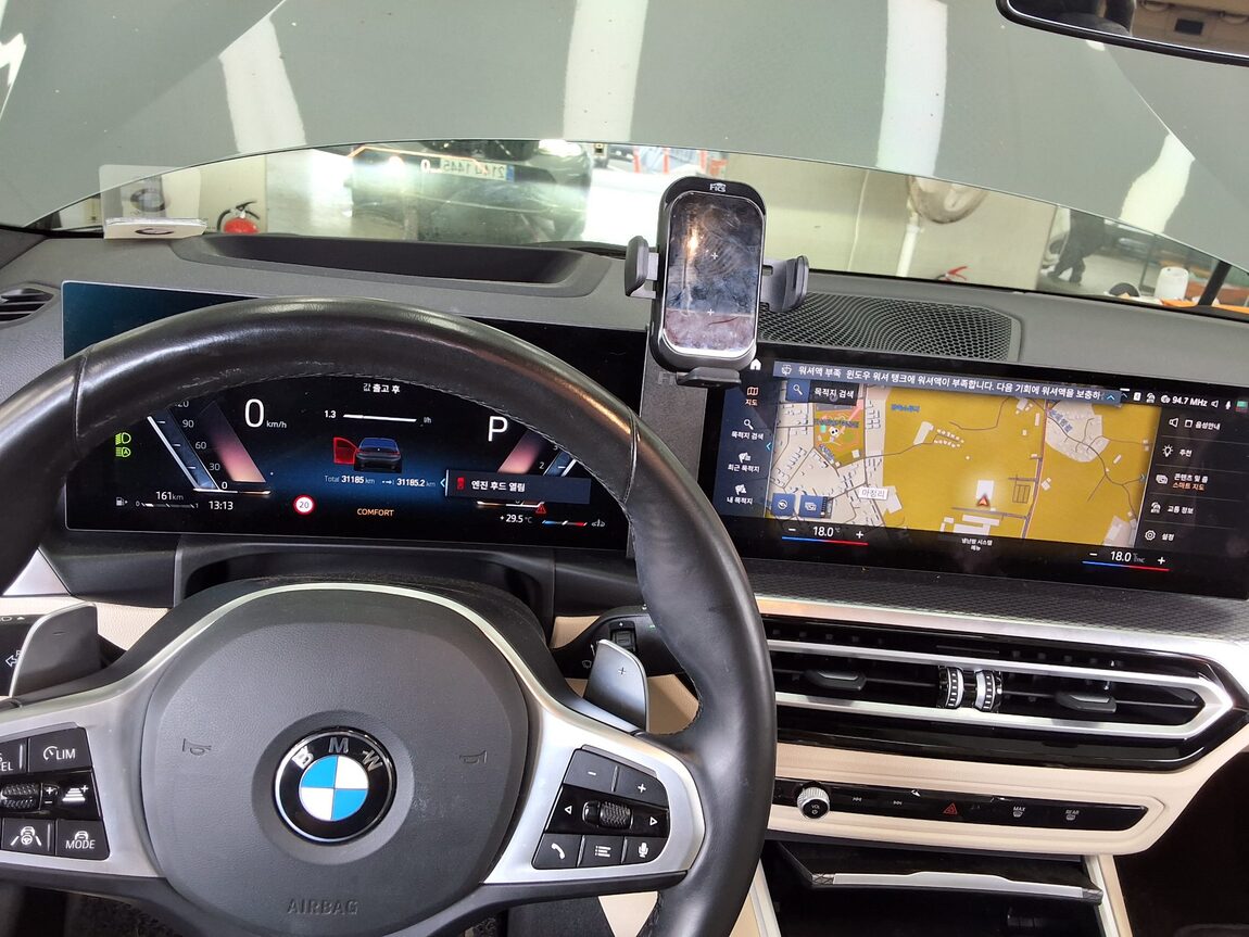 BMW 3 SERIES (7TH GEN) 320i M SPORT PACK 2024 - zdjęcie 17