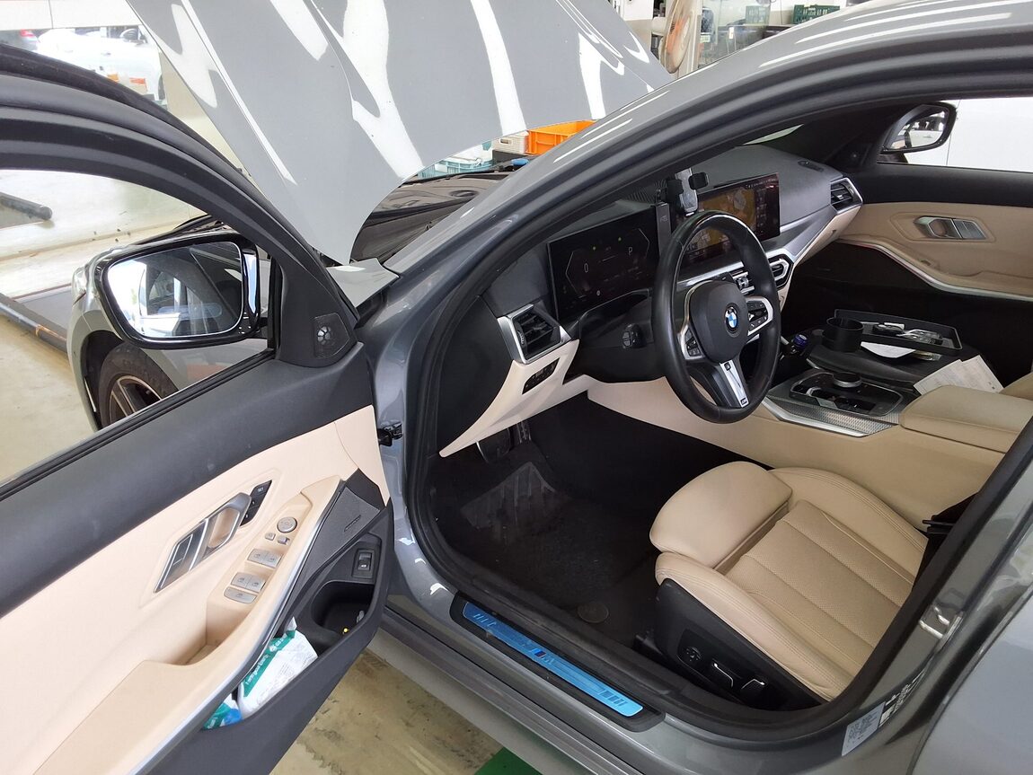 BMW 3 SERIES (7TH GEN) 320i M SPORT PACK 2024 - zdjęcie 10