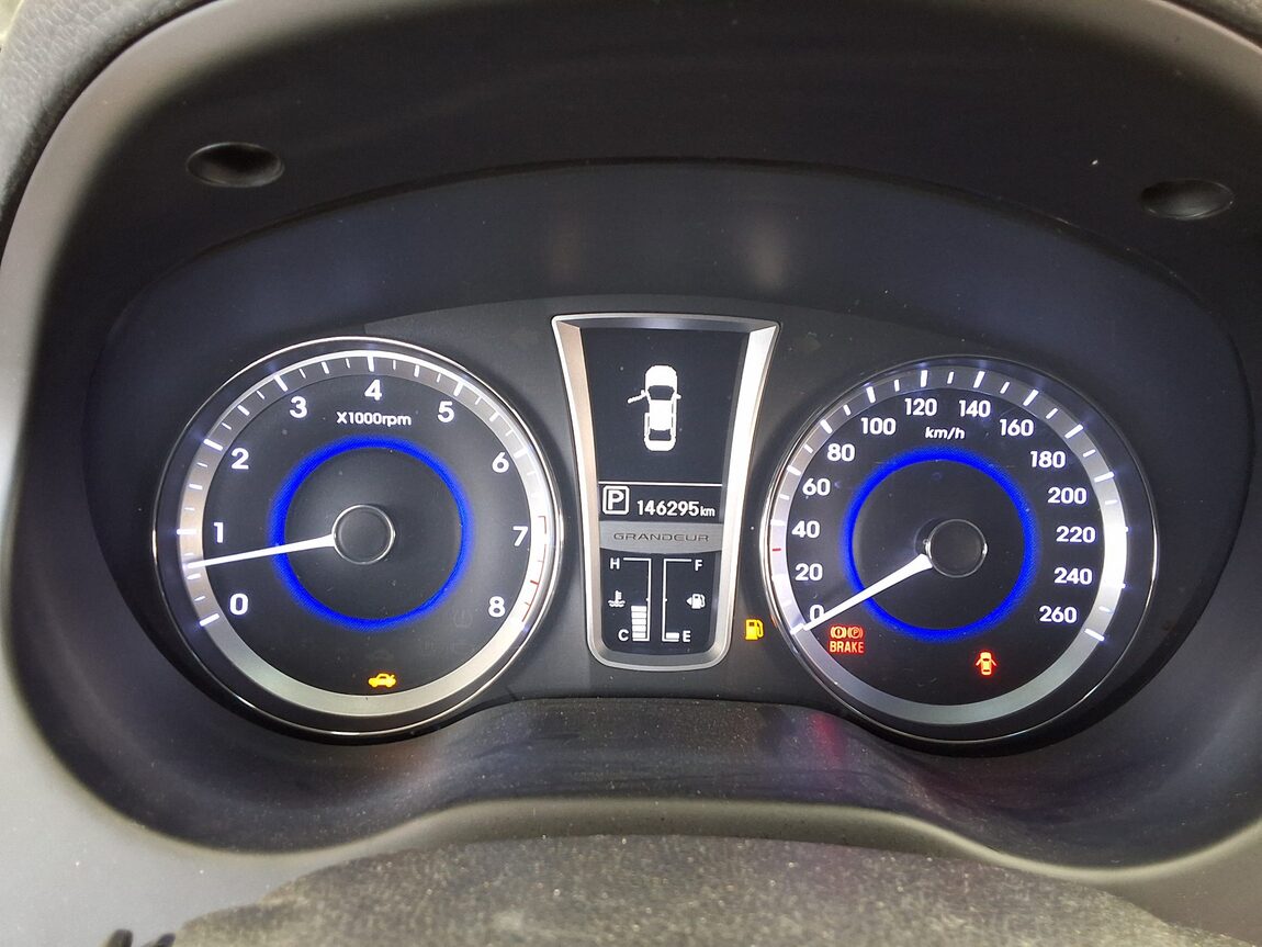 HYUNDAI GRANDEUR HG HG 300 PREMIUM 2014 - zdjęcie 9