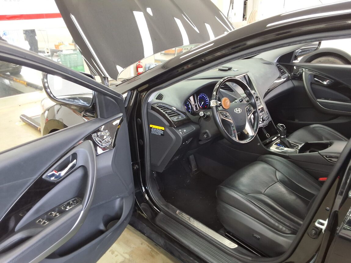 HYUNDAI GRANDEUR HG HG 300 PREMIUM 2014 - zdjęcie 10