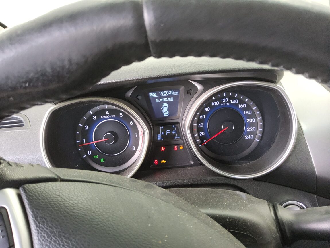 HYUNDAI AVANTE MD M16 GDi PREMIER 2012 - zdjęcie 9