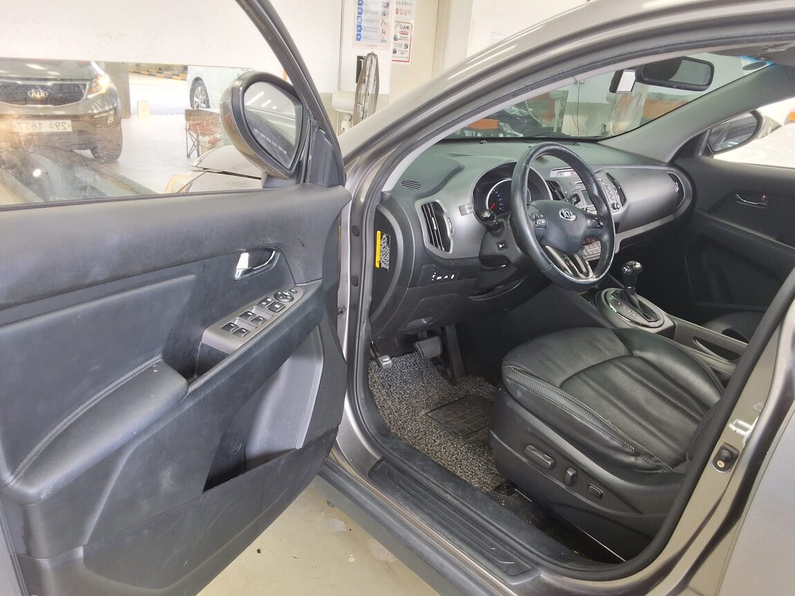 KIA THE NEW SPORTAGE R DIESEL R2.0 2WD PRESTIGE 2014 - zdjęcie 10