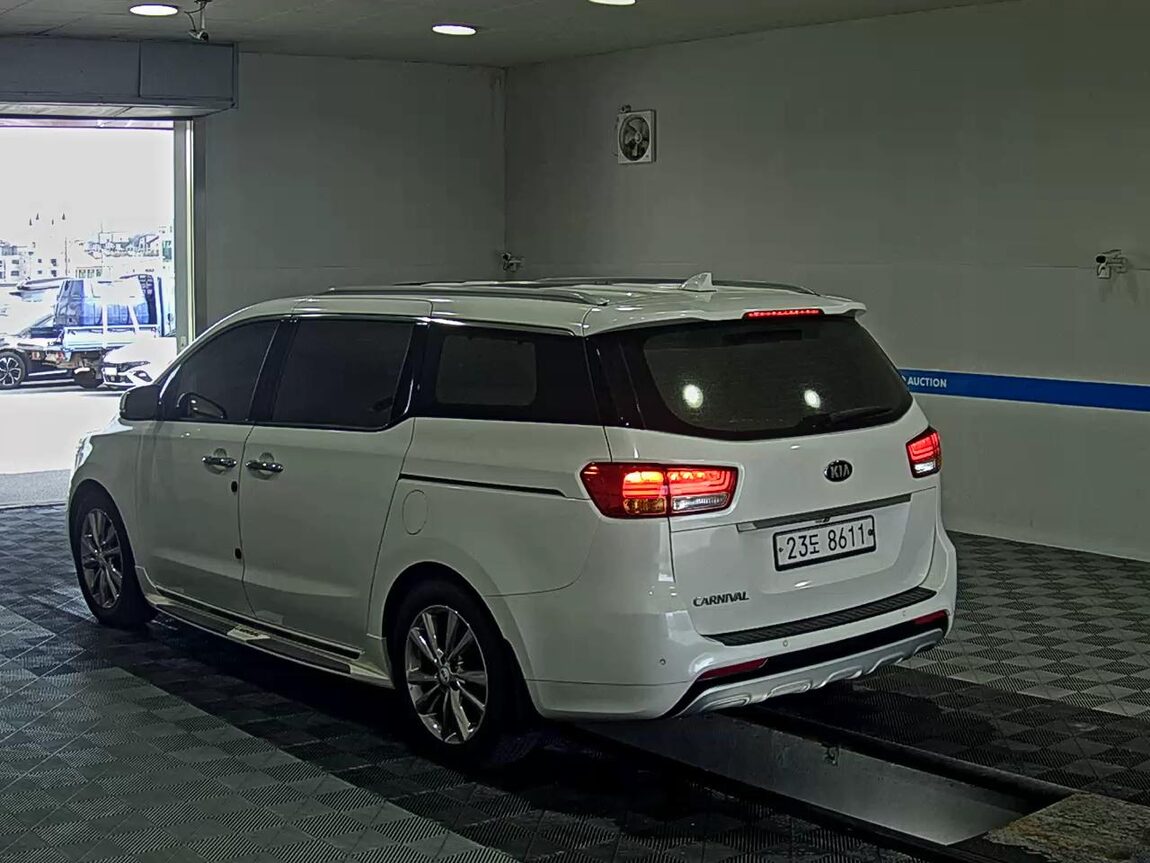 KIA ALL NEW CARNIVAL 9-SEATER DIESEL NOBLESSE 2018 - zdjęcie 6