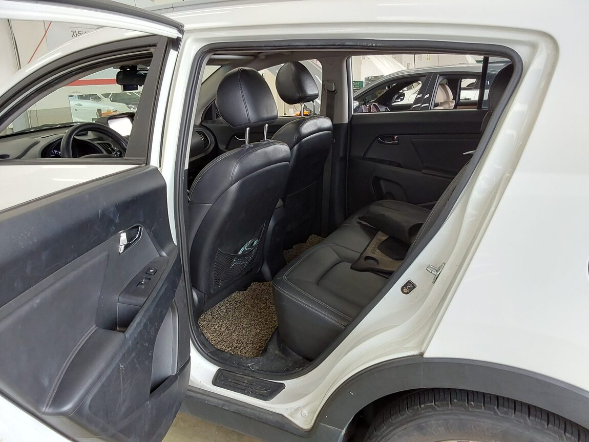 KIA SPORTAGE R DIESEL R2.0 4WD TLX LUXURY MODEL 2011 - zdjęcie 12