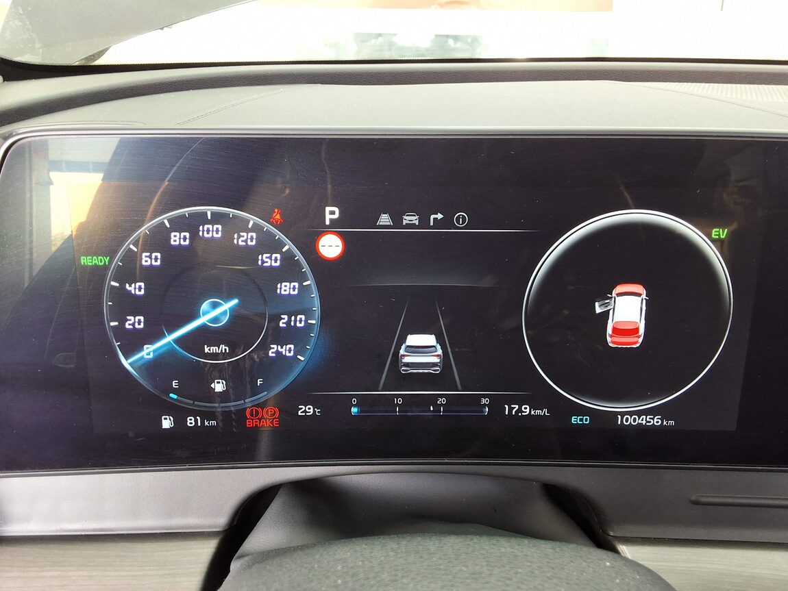 KIA THE ALL NEW SPORTAGE HYBRID 1.6 HEV SIGNATURE 2022 - zdjęcie 9