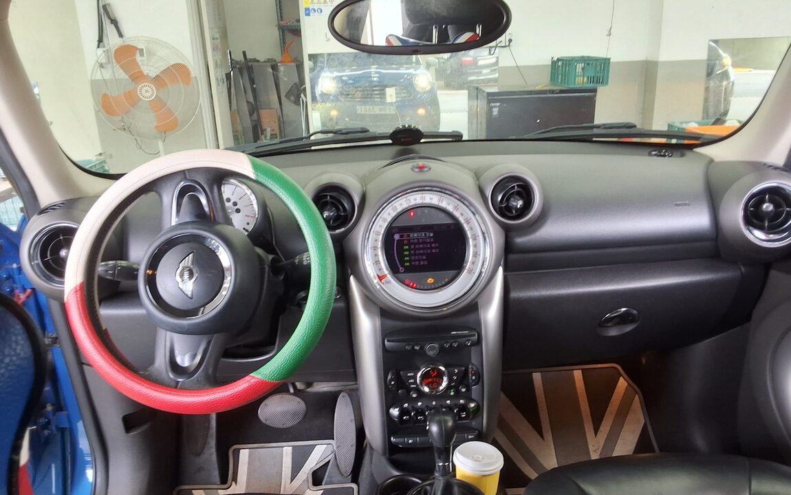 MINI COUNTRYMAN 1.6 2011 - zdjęcie 11