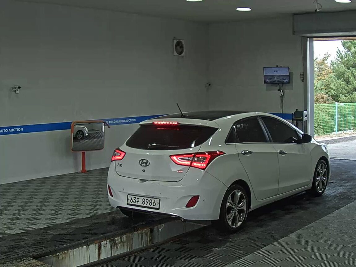HYUNDAI NEW i30 1.6 GDi EXTREME 2012 - zdjęcie 5