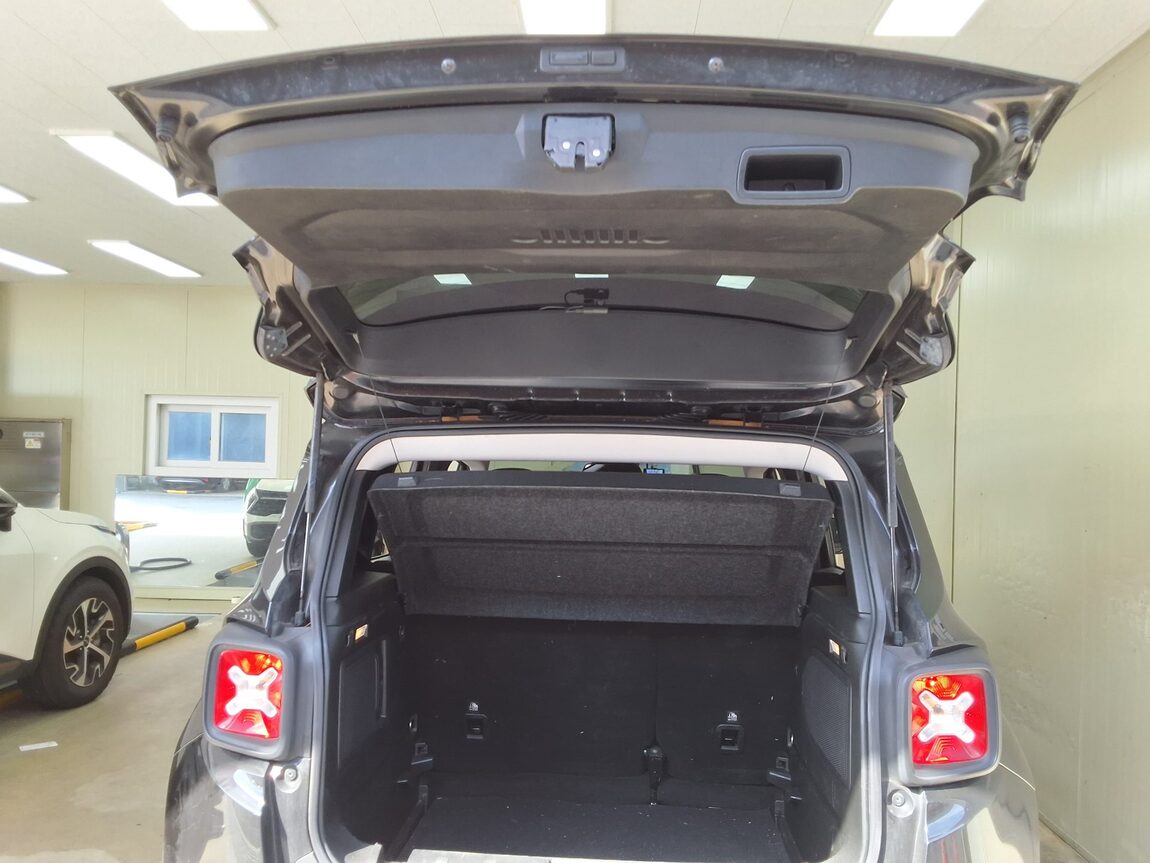 JEEP RENEGADE 2.4 GASOLINE LONGITUDE 2015 - zdjęcie 16