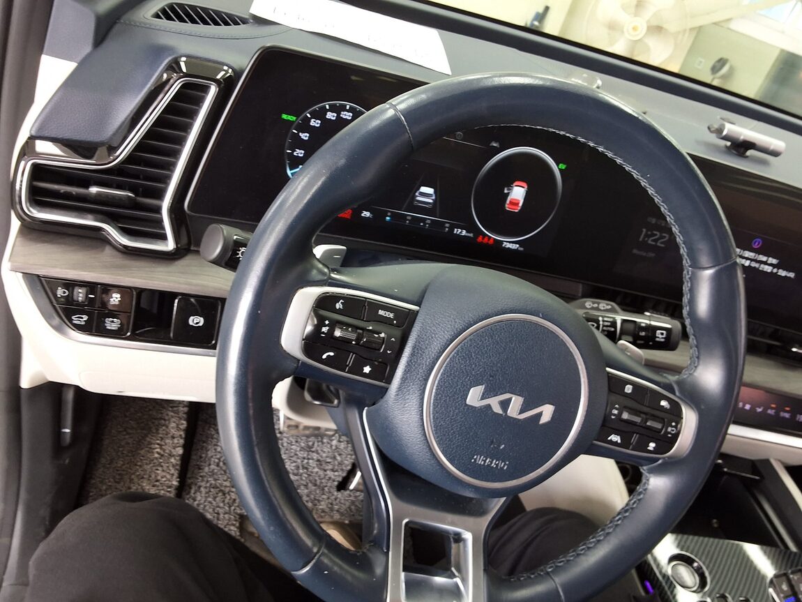 KIA THE ALL NEW SPORTAGE HYBRID 1.6 HEV 4WD SIGNATURE GRAVITY 2022 - zdjęcie 23
