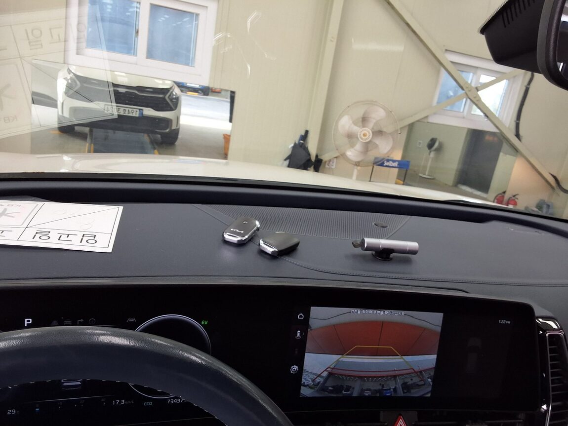 KIA THE ALL NEW SPORTAGE HYBRID 1.6 HEV 4WD SIGNATURE GRAVITY 2022 - zdjęcie 25