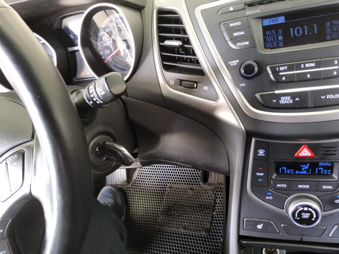 HYUNDAI THE NEW AVANTE MD 1.6 GDi SMART 2014 - zdjęcie 17