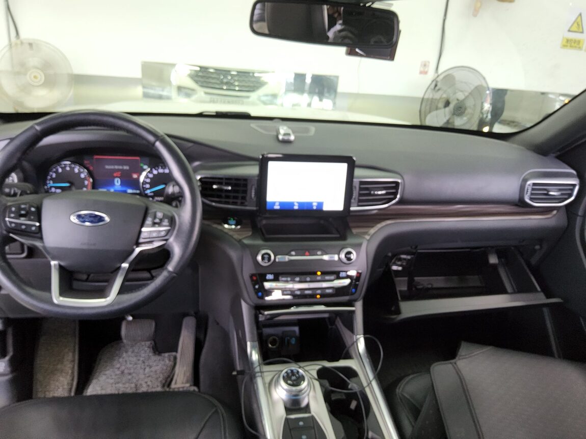 FORD EXPLORER (6TH GEN) 2.3 AWD LIMITED 2020 - zdjęcie 11